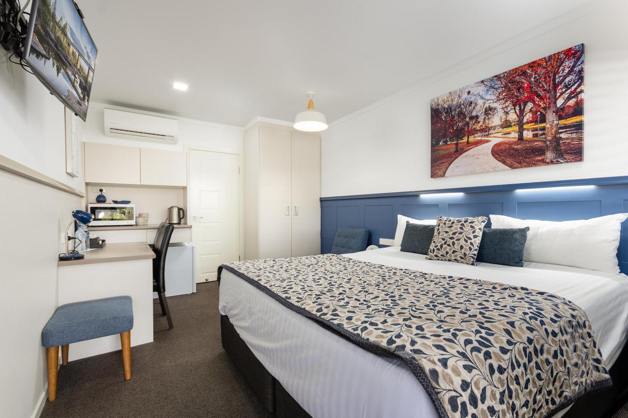 Granite Belt Motel Станторп Экстерьер фото